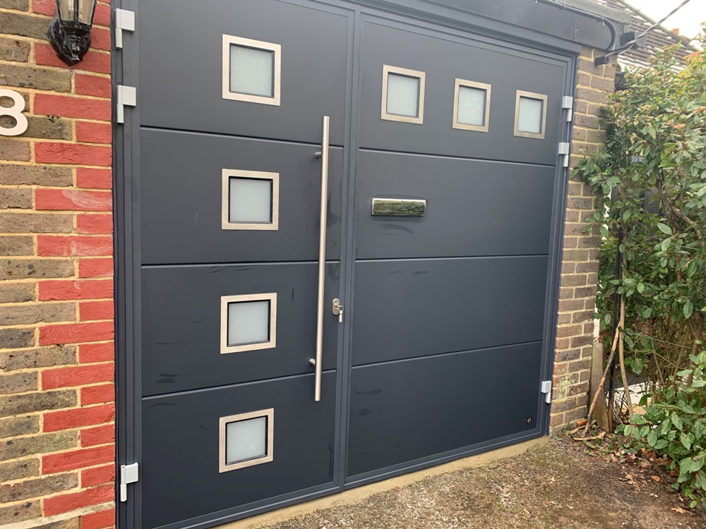 Bright Garage Door Repair Services in Inglewood, CA